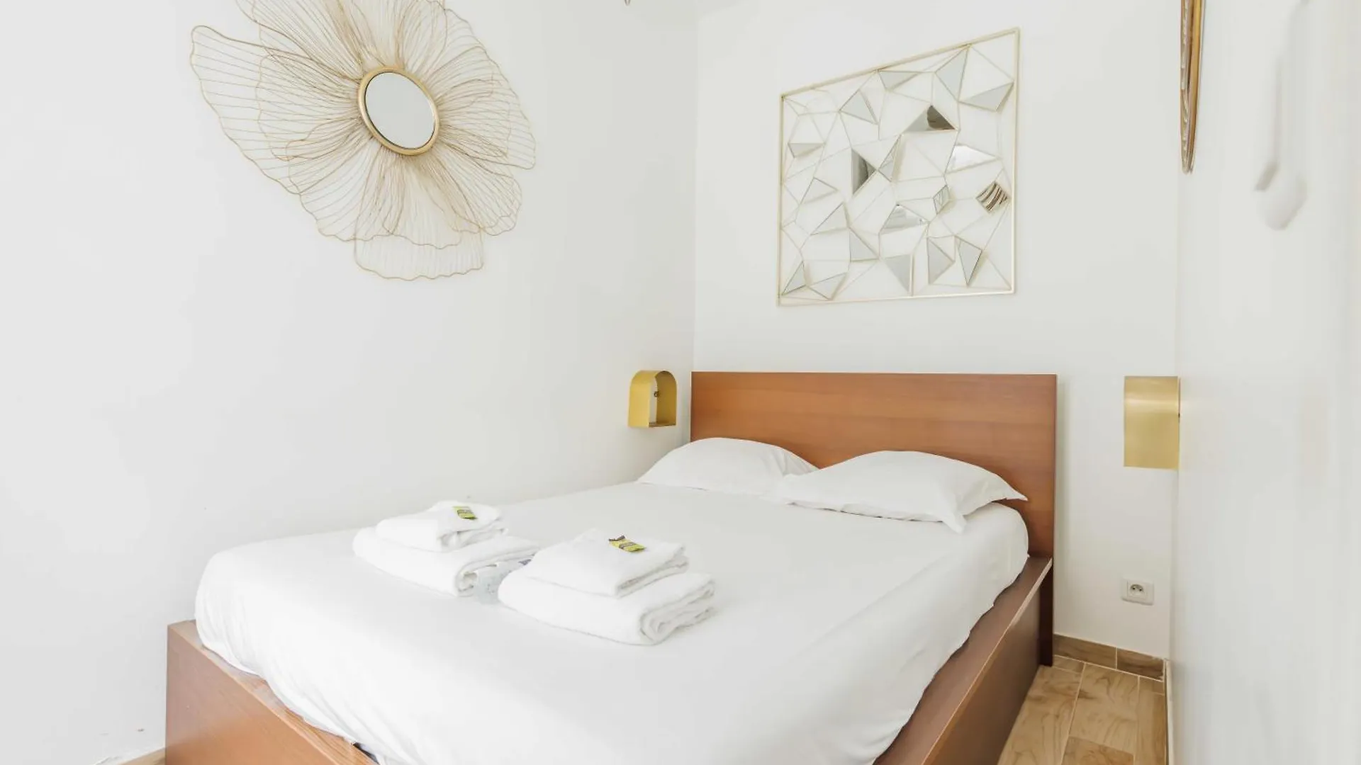 Cosy Parisian Apartment - St Lazare South Pigalle
