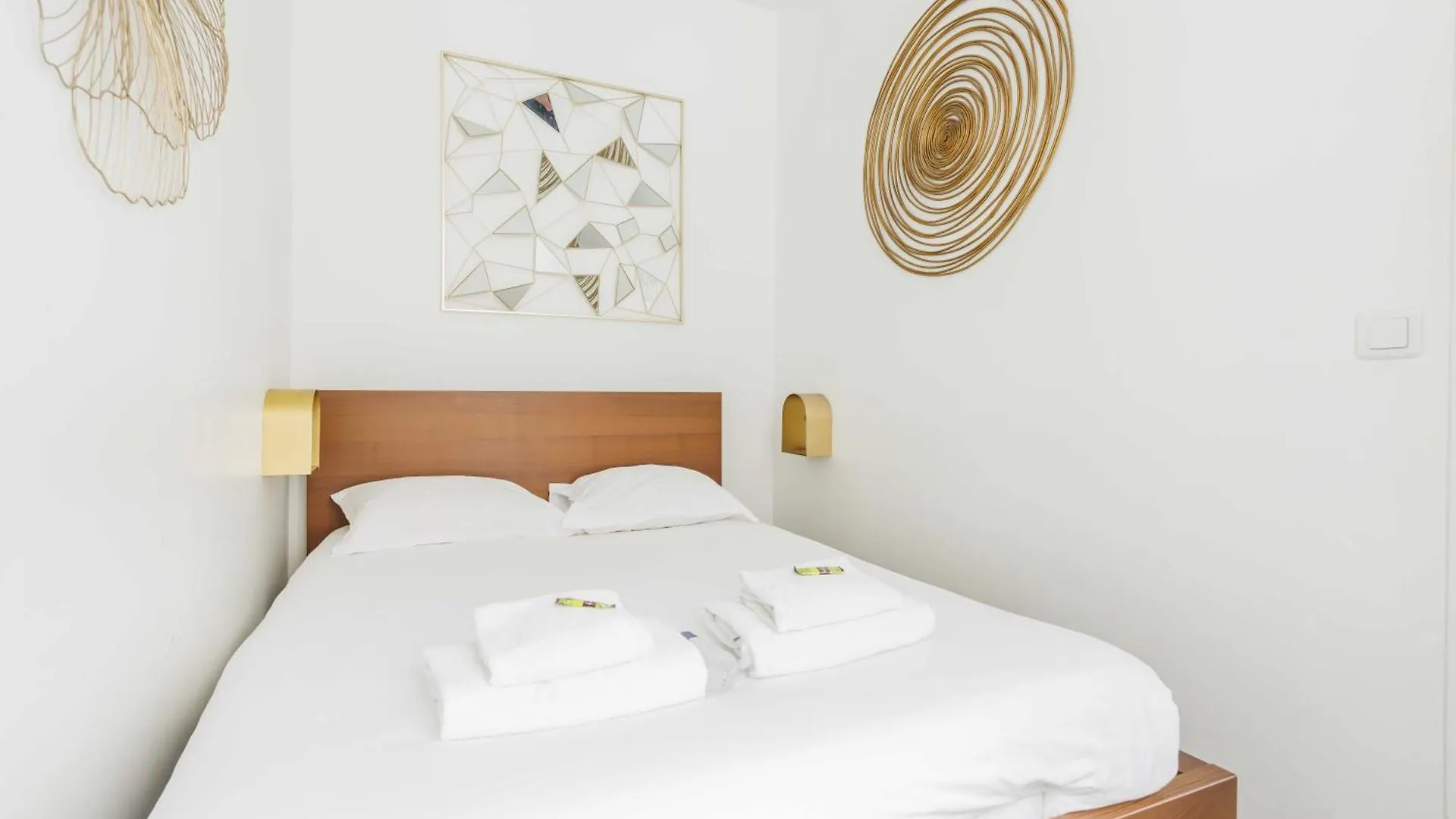 Cosy Parisian Apartment - St Lazare South Pigalle